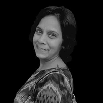 Ila-yoga-teacher-aayana